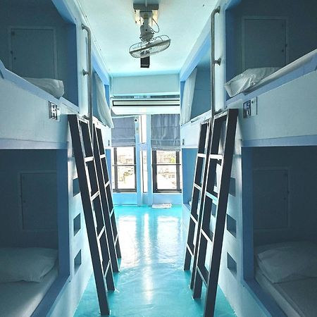 The Port Hostel Surat Thani Extérieur photo