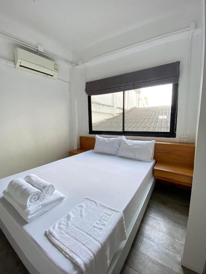 The Port Hostel Surat Thani Extérieur photo