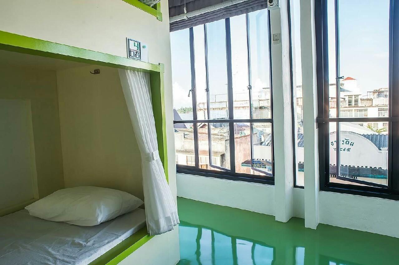 The Port Hostel Surat Thani Extérieur photo