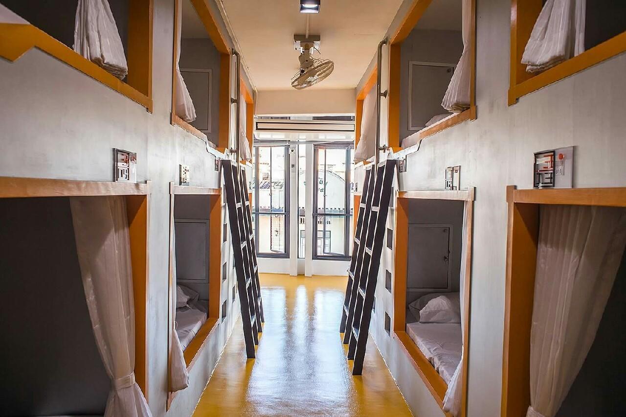 The Port Hostel Surat Thani Extérieur photo