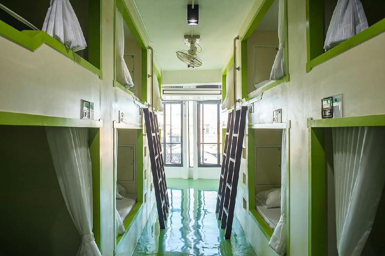 The Port Hostel Surat Thani Extérieur photo