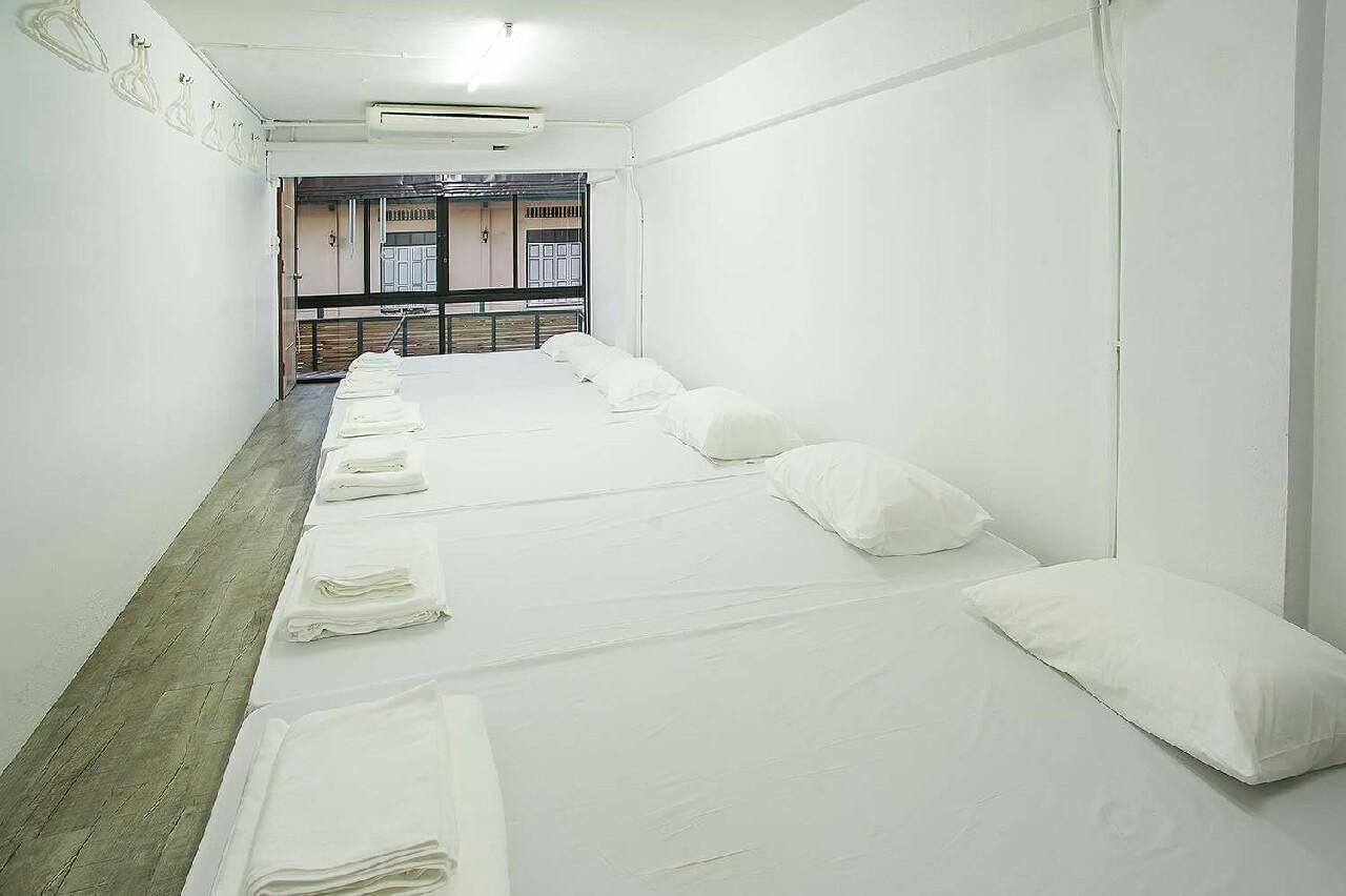 The Port Hostel Surat Thani Extérieur photo