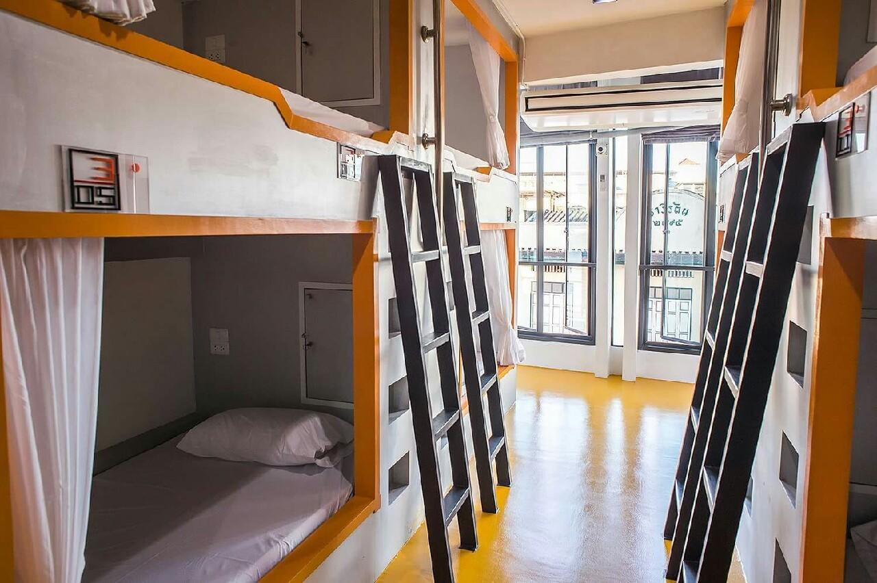 The Port Hostel Surat Thani Extérieur photo